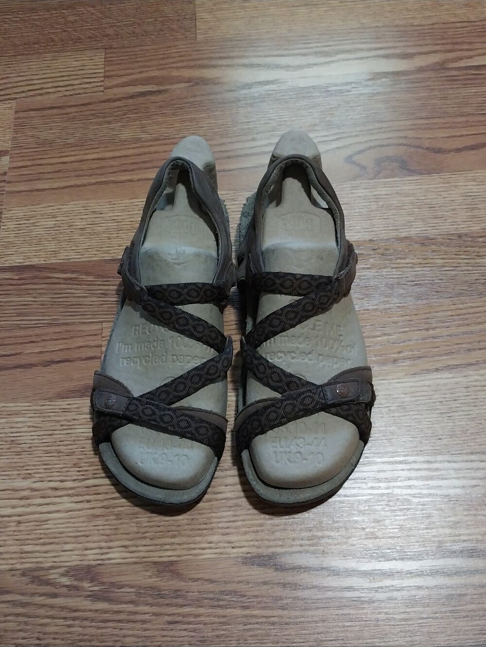 Taos Aztec Print Strappy Sandals Women Size 9 Brown Leather Walking Sandals